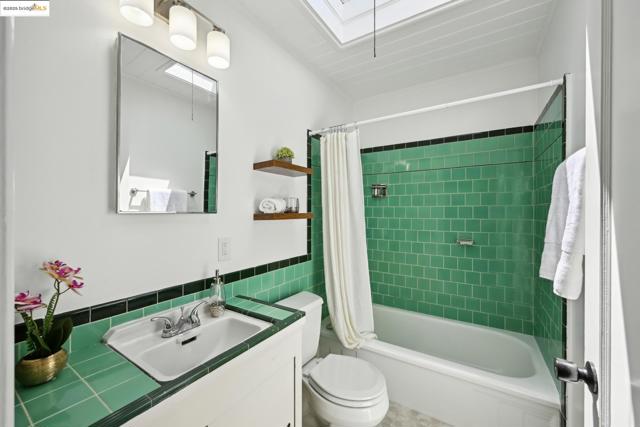 4125 Miflin Ave, El Sobrante CA: https://media.crmls.org/mediaz/1cf9a3d1-e9a2-45d7-a226-2fdd61b1c927.jpg