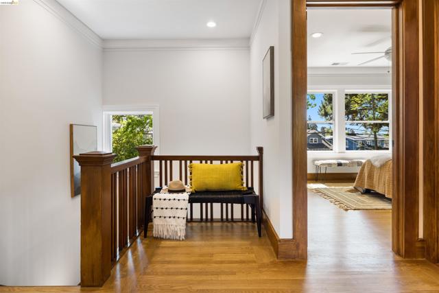 Image 37 of 41 For 3208 Claremont Ave