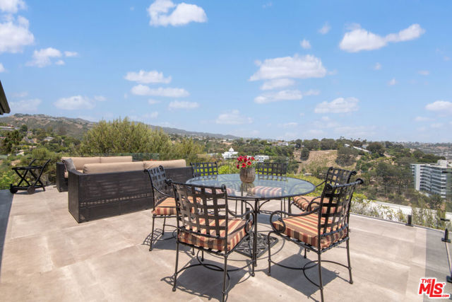 Drew Fenton | 17438 Revello Drive Pacific Palisades CA | MLS: 6728297