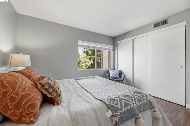 Image 19 of 38 For 535 Pierce 5203