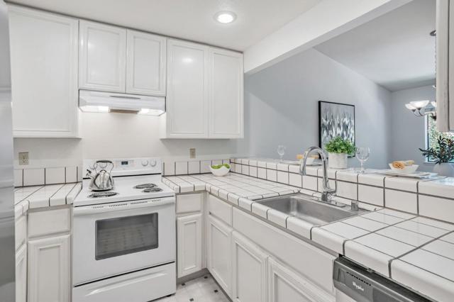 3830 Panda Lane, San Jose CA: https://media.crmls.org/mediaz/1cfade96-edac-4dee-9649-358434eea107.jpg