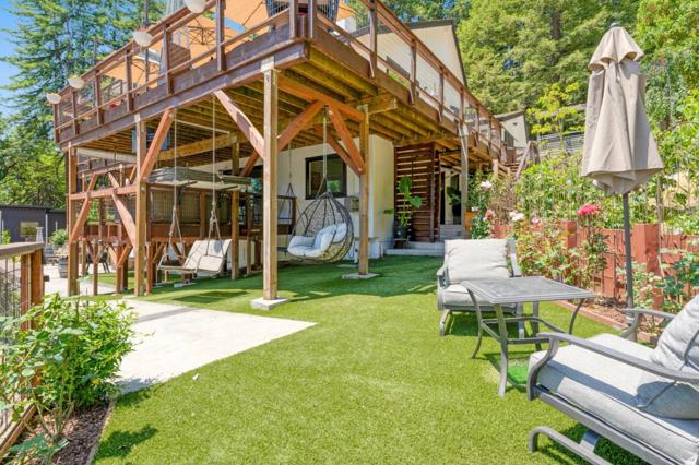 55 Hidden Meadow Lane, Scotts Valley CA: https://media.crmls.org/mediaz/1cfb04ce-3669-4daa-bd51-46c829dbbecb.jpg