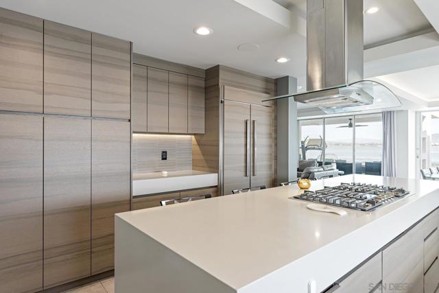 5 Spinnaker Way, Coronado CA: https://media.crmls.org/mediaz/1cfb8f6a-508a-420e-b6ae-9b2c7a8c8f72.jpg