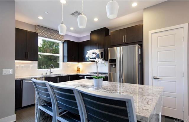 7810 Inception Way, San Diego CA: https://media.crmls.org/mediaz/1cfbcfba-588d-413a-b677-b27542e782f7.jpg