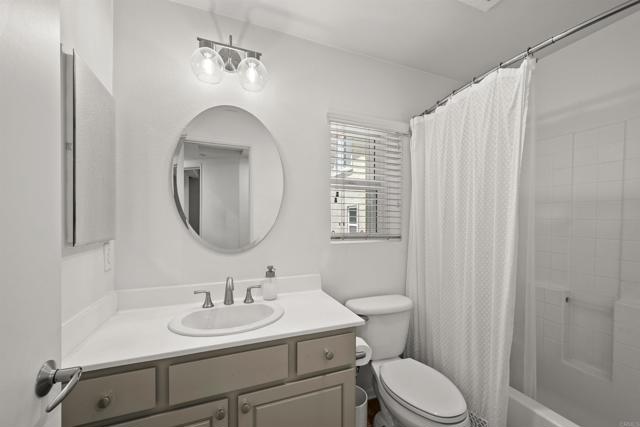 7715 El Cajon Boulevard, La Mesa CA: https://media.crmls.org/mediaz/1cfc24c2-dbb7-4153-b6a1-8f3646909138.jpg