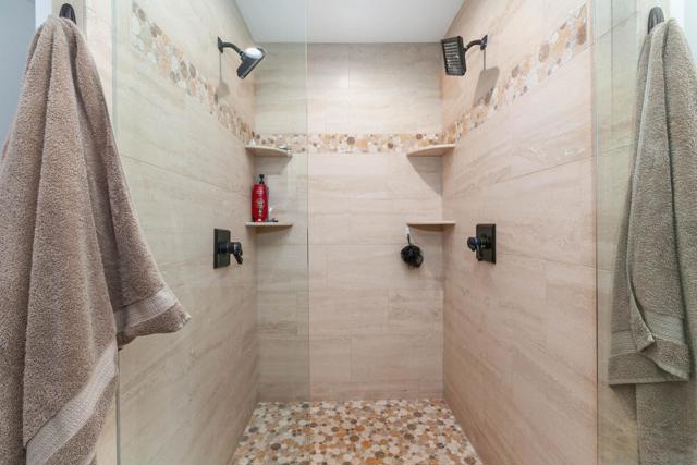 704 Matagual Dr, Vista CA: https://media.crmls.org/mediaz/1cfc9910-6627-4e97-a2e6-1c48bdec19f5.jpg