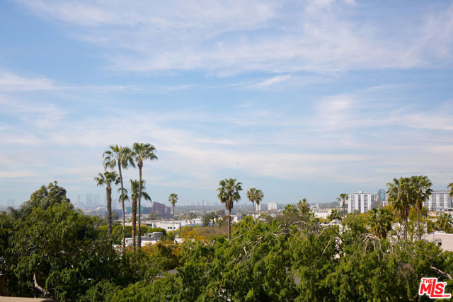 8121 Norton Avenue, West Hollywood CA: https://media.crmls.org/mediaz/1cfd5758-6477-475c-a7b5-417925e16650.jpg