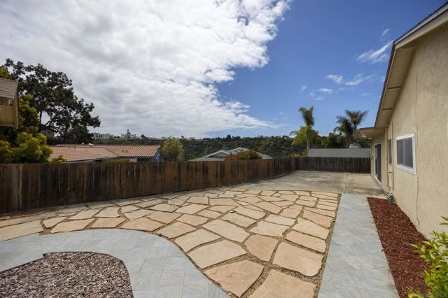 1945 Goldboro Street, San Diego CA: https://media.crmls.org/mediaz/1cfdf5df-8a4a-48b3-9c4b-7a4da630bd18.jpg