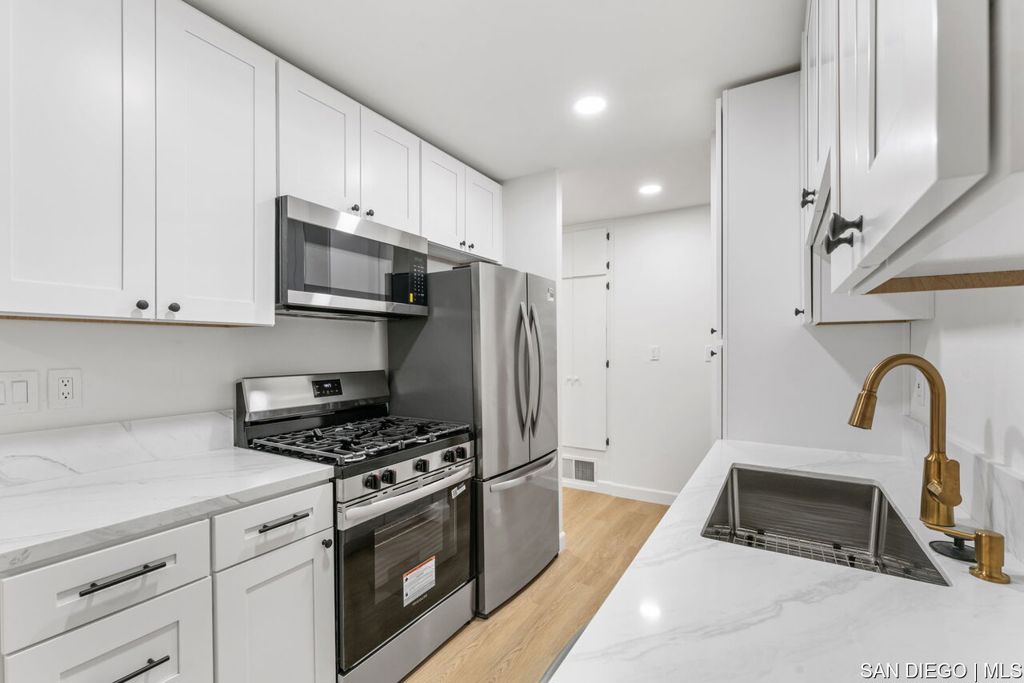 4855 Cole ST #UNIT 12