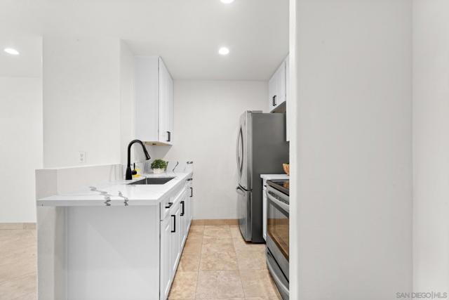 6690 University Ave, San Diego CA: https://media.crmls.org/mediaz/1cffa587-44ae-48ae-90b1-2aa86a305c08.jpg