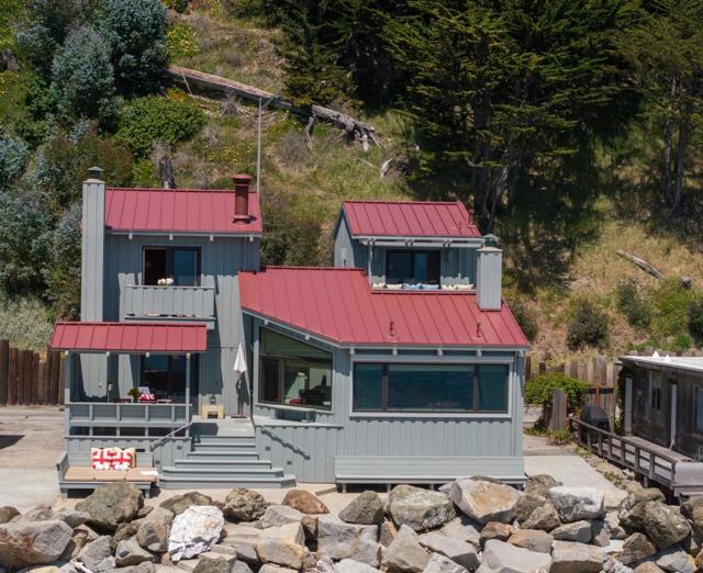 14 Potbelly Beach Road Road, Aptos CA: https://media.crmls.org/mediaz/1d00865c-e80b-496c-b7a1-9cd7af38c20b.jpg
