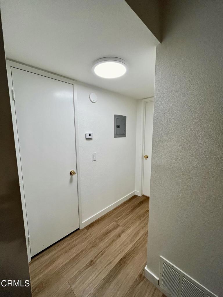 https://media.crmls.org/mediaz/1d01aaba-7b1a-422a-bd98-d12af1b5b4dc.jpg?preset=X-Large