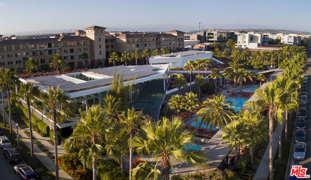 13200 Pacific Promenade, Playa Vista CA: https://media.crmls.org/mediaz/1d026a0f-0985-42a5-9bc3-daea398cd1b3.jpg