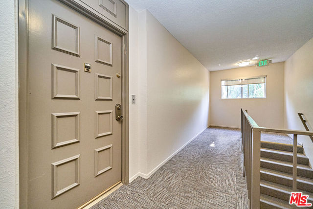 1 Bed Home for Sale in Los Angeles, California