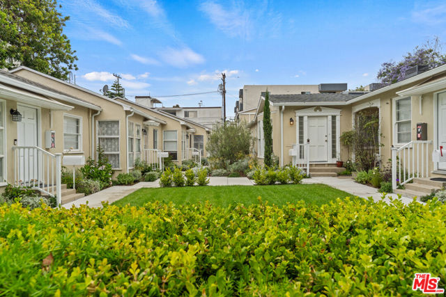 814 3rd Street, Santa Monica CA: https://media.crmls.org/mediaz/1d03209c-b0fb-46b9-9ec5-e6652d3f1b9f.jpg
