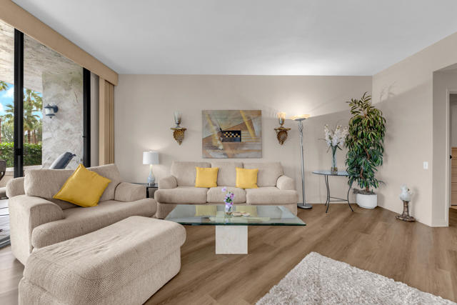 910 Island Drive #112, Rancho Mirage, CA 92270