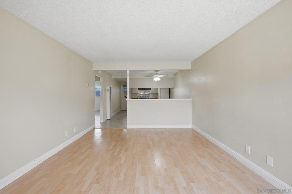 2012 E Mission Ave #11