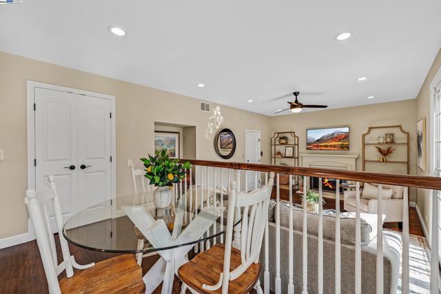204 Franciscan Dr, Danville CA: https://media.crmls.org/mediaz/1d06059f-1db6-4425-af4f-a026e9f4565f.jpg