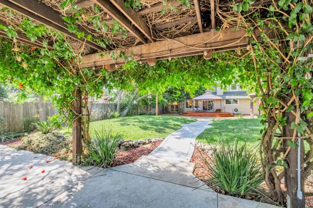18 Linden Road, Watsonville CA: https://media.crmls.org/mediaz/1d063512-7784-4a11-b451-a86796d24191.jpg