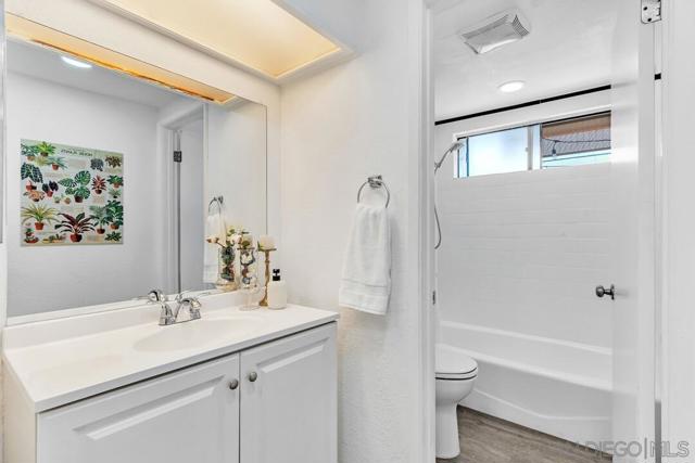 3814 Cherokee Ave, San Diego CA: https://media.crmls.org/mediaz/1d06793f-20a6-4dfa-b888-d3dafd1eeb2f.jpg