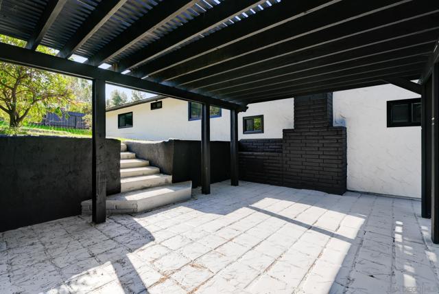 3443 Golden View Ter, Lemon Grove CA: https://media.crmls.org/mediaz/1d0691b8-65c4-4975-b806-befc3e3fada2.jpg