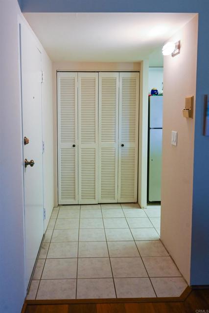 Image 4 of 31 For 4944 Cass Street 205