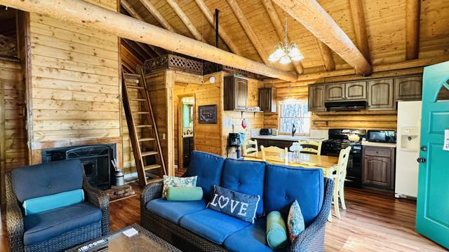 53341 Sherman Drive, Idyllwild CA: https://media.crmls.org/mediaz/1d070aa0-cd17-4f74-b11d-ca24458f36b4.jpg