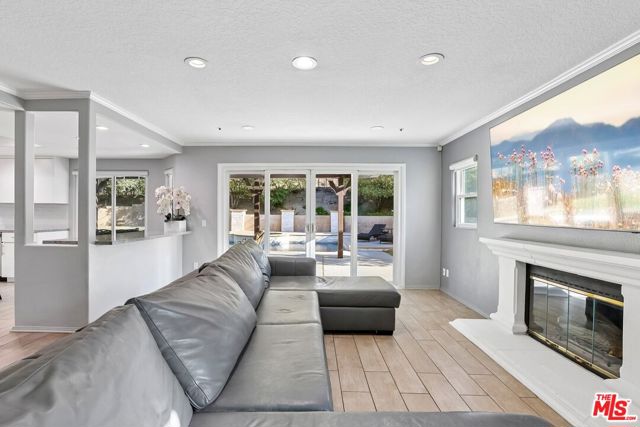 4 Bed Home for Sale in Los Angeles, California