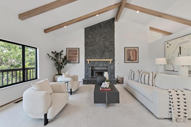 14449 Liddicoat Circle, Los Altos Hills CA: https://media.crmls.org/mediaz/1d086498-e7c3-42c2-a3b2-71a6487bea60.jpg