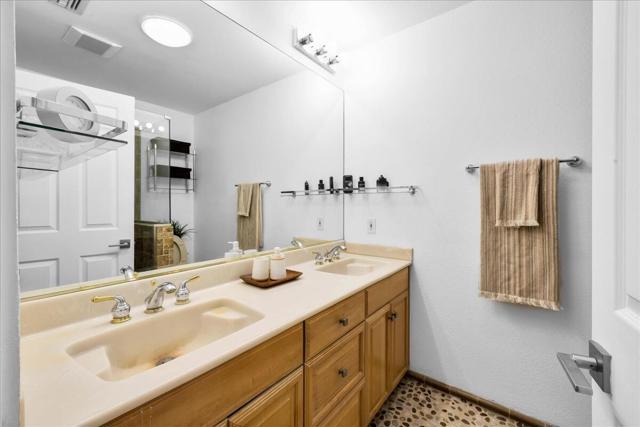 68035 Valley Vista Drive, Cathedral City CA: https://media.crmls.org/mediaz/1d088df7-f619-4d61-af7b-1a3c394ed608.jpg