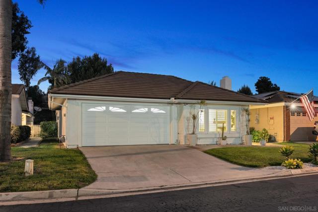 1736 Hill Top Lane, Encinitas CA: https://media.crmls.org/mediaz/1d0905b4-4c02-4d19-aae0-9140a7c516a6.jpg
