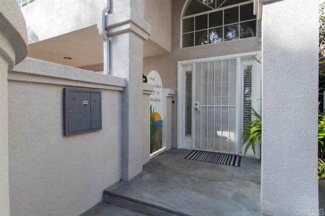 Detail Gallery Image 3 of 25 For 942 D Ave a,  Coronado,  CA 92118 - 3 Beds | 2/1 Baths