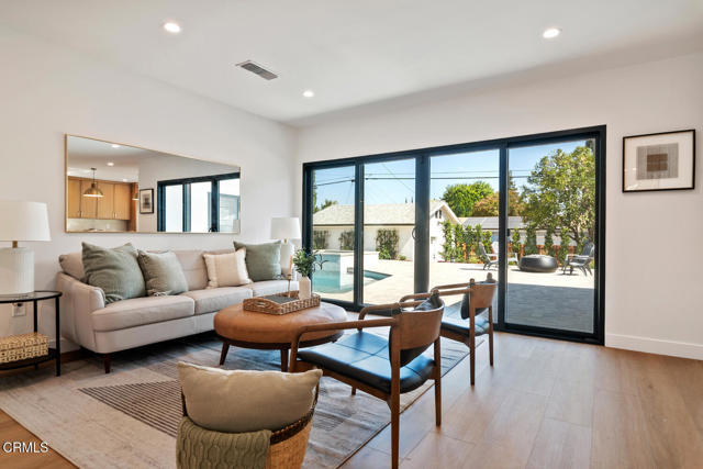 Detail Gallery Image 18 of 50 For 7932 Woodlake Ave, West Hills,  CA 91304 - 4 Beds | 3 Baths