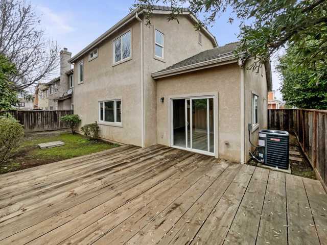 4455 Meadow Valley Cir, Fairfield CA: https://media.crmls.org/mediaz/1d0a8484-66d1-48a7-aa5b-a29939e409b8.jpg