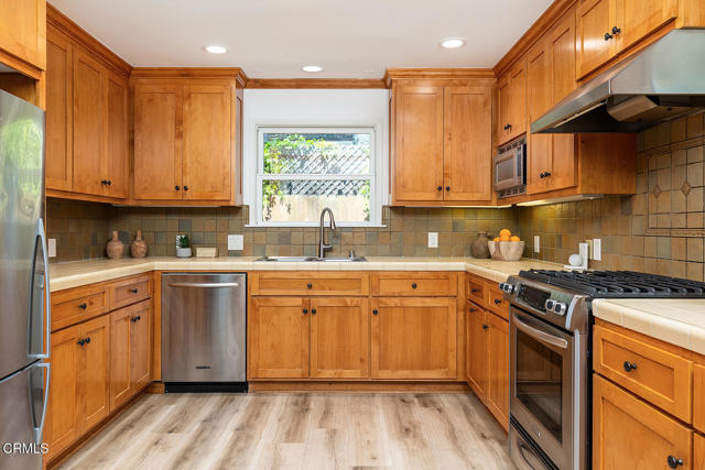 Detail Gallery Image 29 of 58 For 958 E Orange Grove Bld, Pasadena,  CA 91104 - 6 Beds | 4 Baths