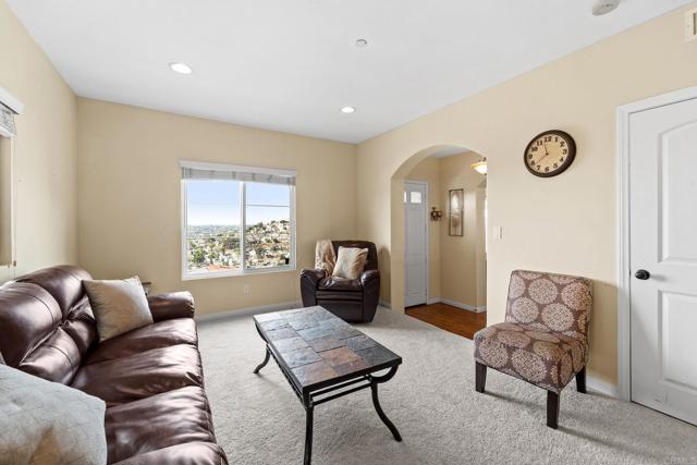 Detail Gallery Image 16 of 42 For 1107 La Mesa Ave, Spring Valley,  CA 91977 - 4 Beds | 3/1 Baths