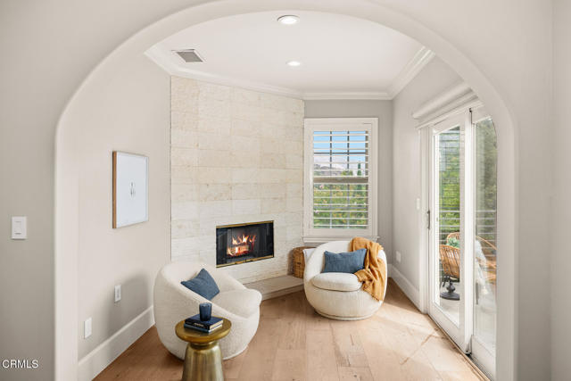 5008 La Canada Boulevard, La Canada Flintridge CA: https://media.crmls.org/mediaz/1d0bd86b-8c4c-4cf5-9c2b-193a71797065.jpg