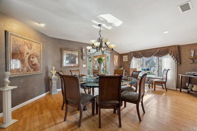 10880 Hess Drive, La Mesa CA: https://media.crmls.org/mediaz/1d0bde2c-f39d-4c47-b2d3-de06f2b821ac.jpg