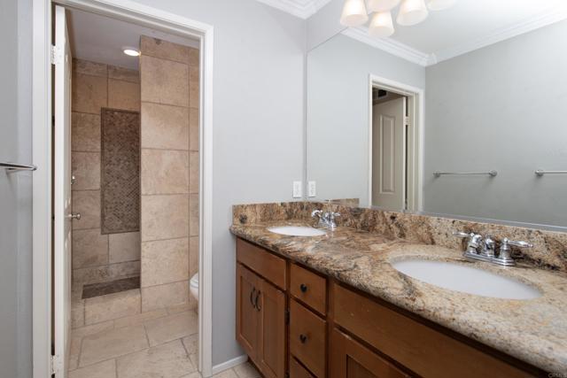 1202 Elfin Forest Rd W, San Marcos CA: https://media.crmls.org/mediaz/1d0cadcd-e93e-45b7-83dd-fd3dd55de23a.jpg