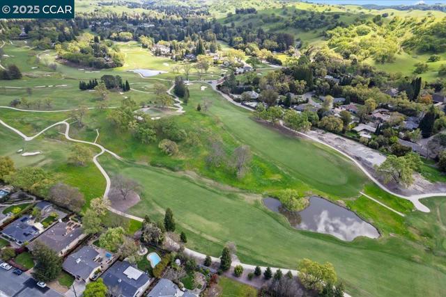 158 Pulido Rd, Danville CA: https://media.crmls.org/mediaz/1d0d153d-a254-4232-aacc-194fa4b95d90.jpg