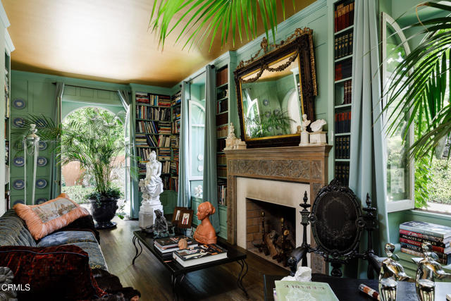 225 Grand Avenue, South Pasadena CA: https://media.crmls.org/mediaz/1d0efea5-68bd-4d55-b7df-868b9f5ce190.jpg