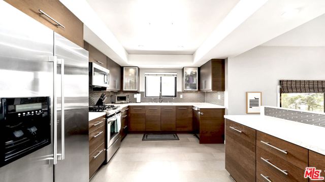 4315 Duquesne Avenue, Culver City CA: https://media.crmls.org/mediaz/1d0f3d57-0bc0-4b66-9258-b0fc6510842d.jpg