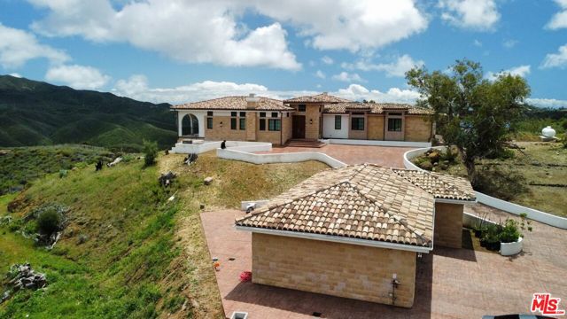 Drew Fenton | 33182 Mulholland Highway Malibu CA | MLS: 7250420