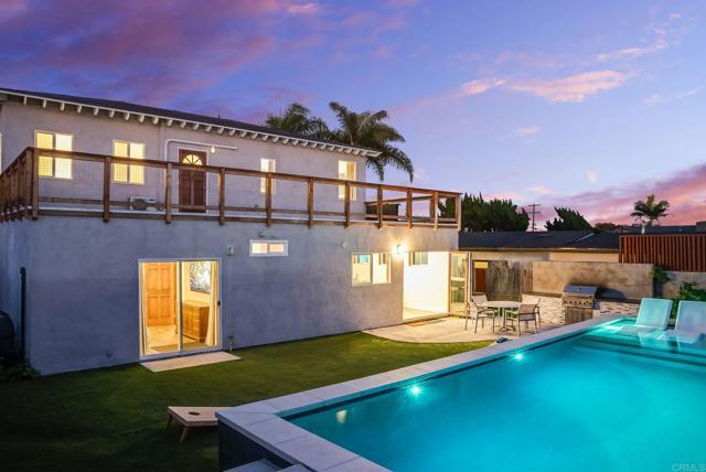 Detail Gallery Image 5 of 31 For 3749 Kingsley St, San Diego,  CA 92106 - 4 Beds | 4 Baths