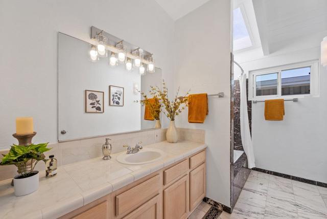 220 Shoreview Drive, Aptos CA: https://media.crmls.org/mediaz/1d1011ab-98cd-4d44-b607-e505ef87d6cd.jpg