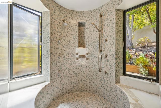 1015 Grand View Dr, Berkeley CA: https://media.crmls.org/mediaz/1d102eec-c5b9-4045-b887-2aed71d96a88.jpg