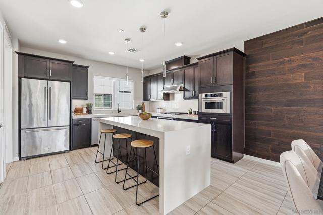 5992 Village Center Loop, San Diego CA: https://media.crmls.org/mediaz/1d103a10-de1f-4bc0-9f13-01014f5f6de5.jpg