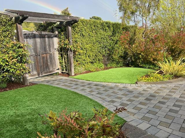 940 Pinehurst Drive, Aptos CA: https://media.crmls.org/mediaz/1d104898-ed27-4ba5-a63a-077372410bce.jpg