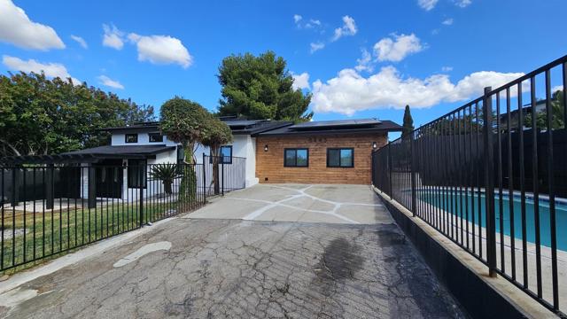 3443 Golden View Ter, Lemon Grove CA: https://media.crmls.org/mediaz/1d107ba1-32cb-49b7-8838-1b1c63f738d2.jpg