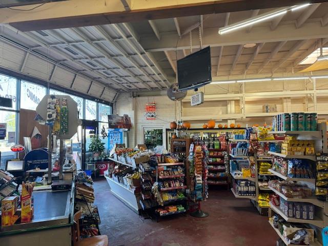 3876 3876 El Camino Real, Palo Alto CA: https://media.crmls.org/mediaz/1d10b528-6761-485f-91f7-46f3c0f0b4a5.jpg